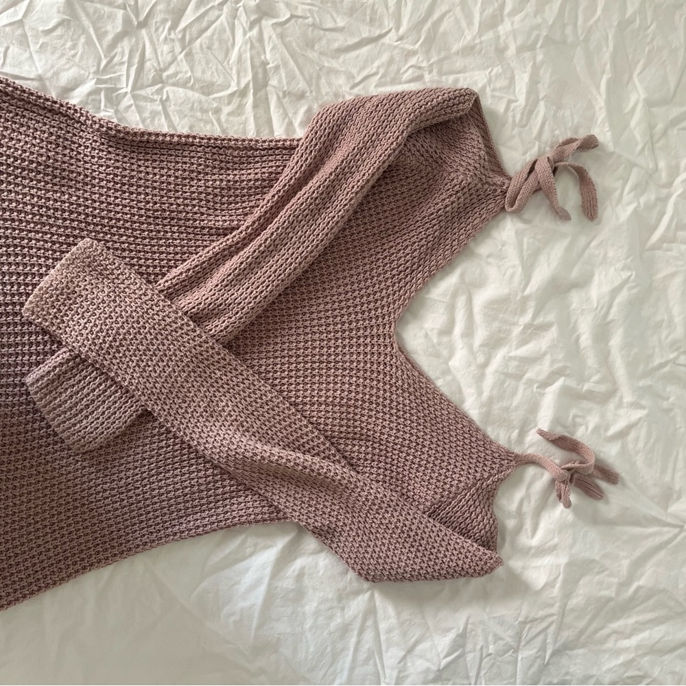 Shoulder tie top Ivy & Main